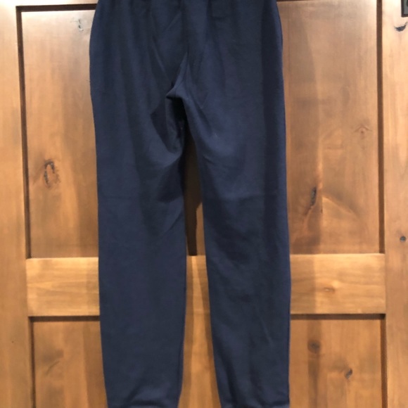 Sweatshirt and sweatpants - Picture 7 of 7